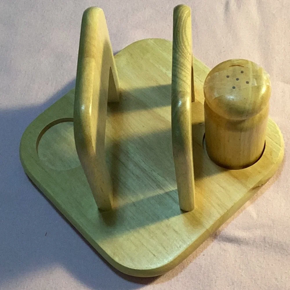 Wooden S & P, Napkin Holder & Pineapple Tray - Picture 4 of 6